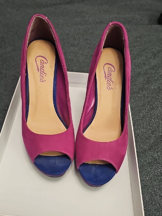 Candie's Shoes - Candie's Fuchsia Open-Toe Pumps with Blue Accents